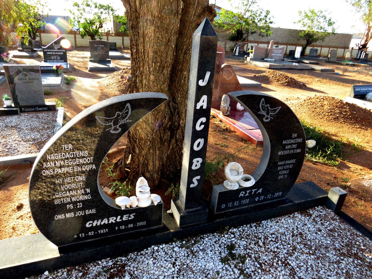 JACOBS Charles 1931-2002 & Rita 1938-2010_1