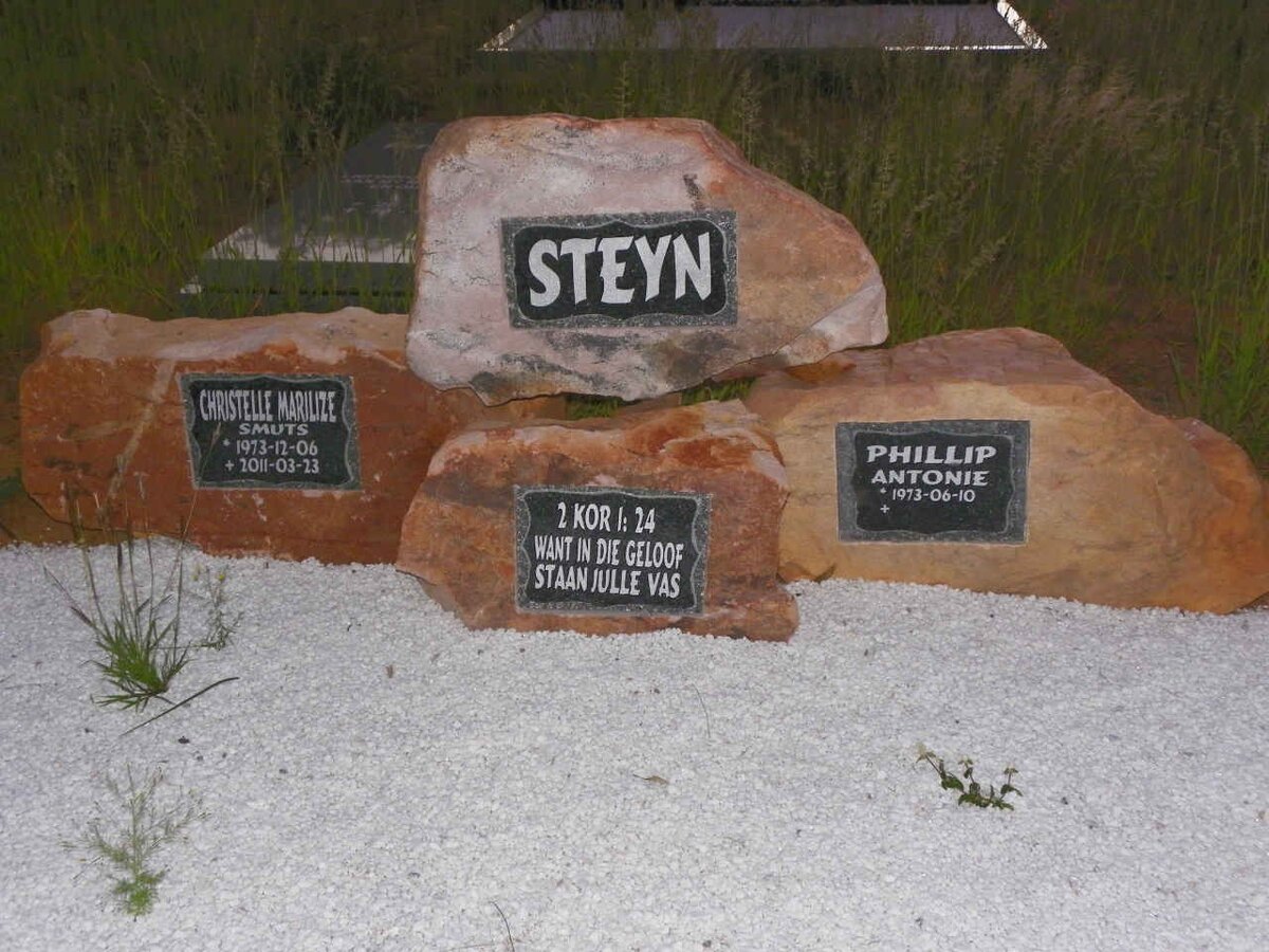 STEYN Phillip Antonie 1973- &amp; Christelle Marilize SMUTS 1973-2011