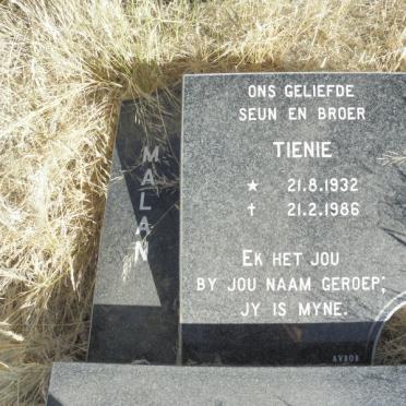 MALAN Tienie 1932-1986