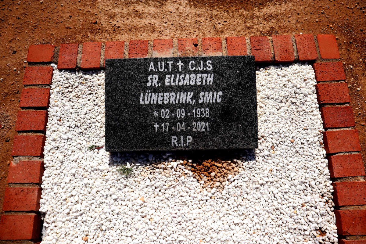 LUNEBRINK Elisabeth 1938-2021