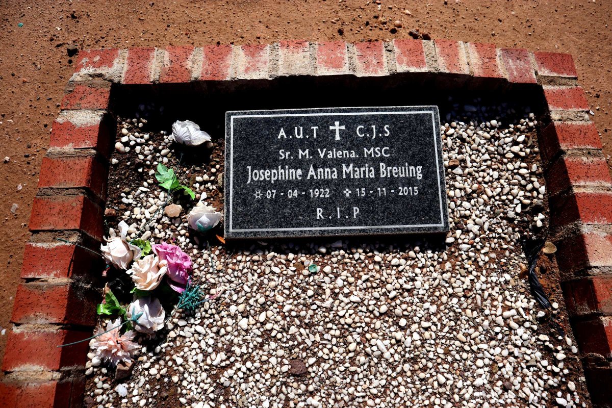 BREUING Josephine Anna Maria 1922-2015