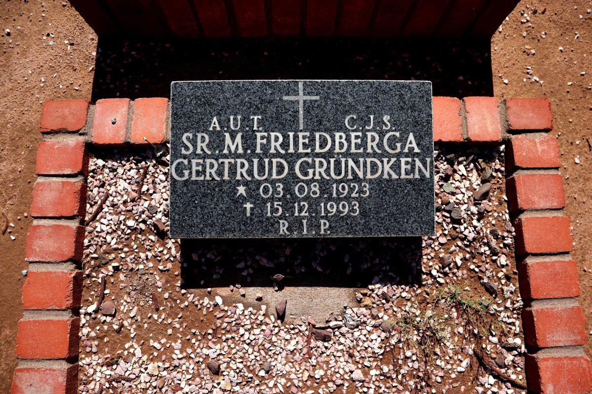 GRUNDKEN Gertrud 1923-1993