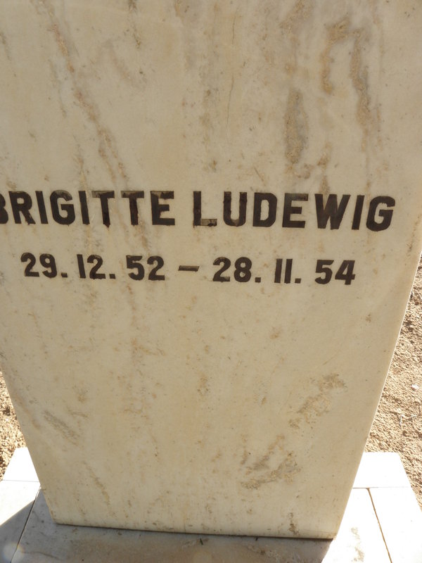 LUDEWIG Brigitte 1952-1954