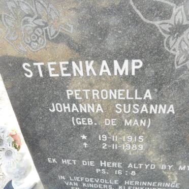 STEENKAMP Petronella Johanna Susanna geb DE MAN 1915-1989