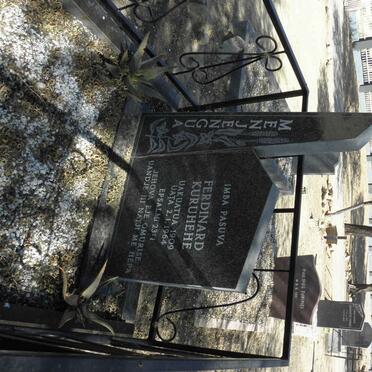 Namibia, WINDHOEK, Pioneers Park, 1959 Heroes and Heroines Memorial Grave, cemetery and memorials