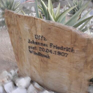 U - Surnames :: Vanne - U