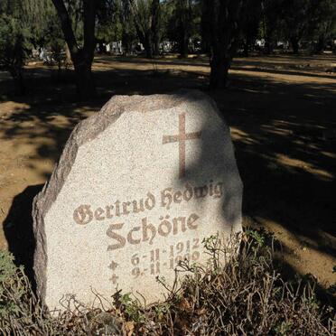 SCHÖNE Gertrud Hedwig 1912-1990