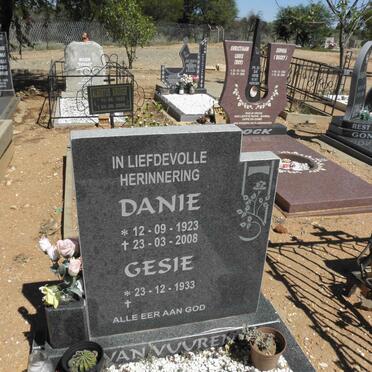 VUUREN Danie, van 1923-2008 &amp; Gesie 1933-