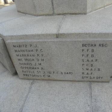 09. War Memorial 