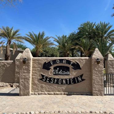 1. Overview / Oorsig