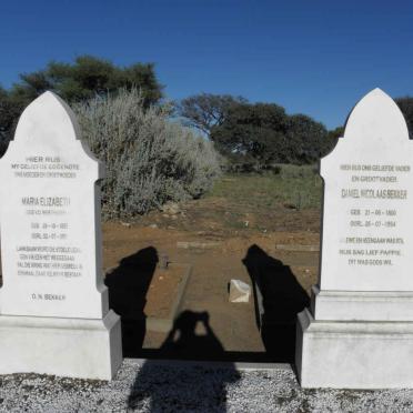 BEKKER Daniel Nicolaas 1880-1954 &amp; Maria Elizabeth V.D. WESTHUIZEN 1885-1951