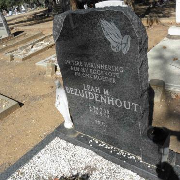 BEZUIDENHOUT Leah M. 1958-1993