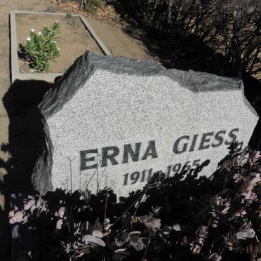 GIESS Erna 1911-1965