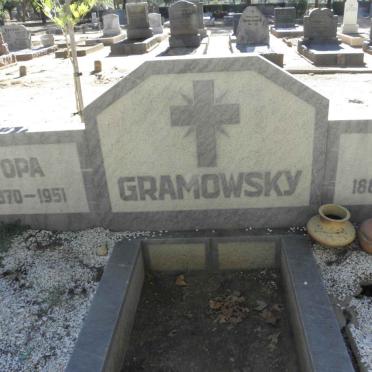 GRAMOWSKY Opa 1870-1951 &amp; Oma 1887-1974