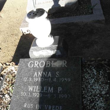 GROBLER Willem P. 1929-1992 &amp; Anna S. 1930-1989