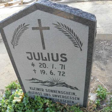 JULIUS 1971-1972
