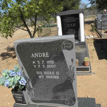 NIENABER André 1952-2007