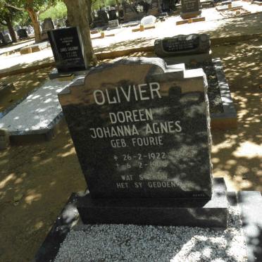OLIVIER Doreen Johanna Agnes nee FOURIE 1922-1976