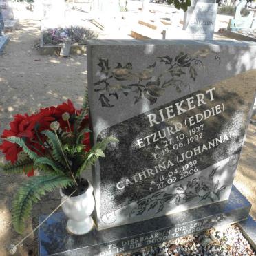 RIEKERT Etzurd 1927-1997 &amp; Cathrina 1939-2006