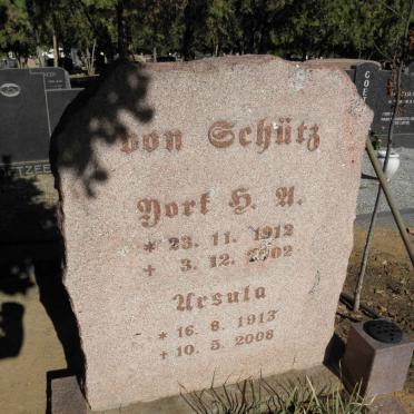 SCHÜTZ Dorf S.U., von 1912-2002 &amp; Ursula 1913-2008