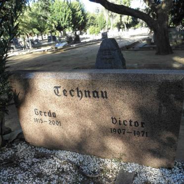 TECHNAU Victor 1907-1971 &amp; Gerda 1915-2001