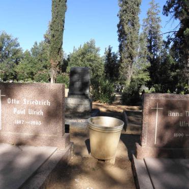 ULRICH Otto Friendrich Paul 1887-1963 &amp; Anna Theresia 1899-1991