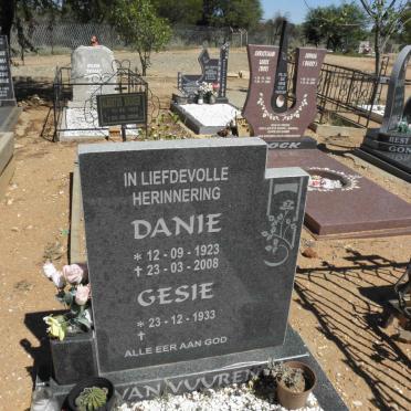 VUUREN Danie, van 1923-2008 &amp; Gesie 1933-