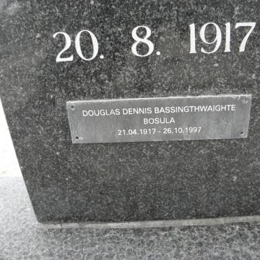 BASSINGTHWAIGHTE Douglas Dennis 1917-1997 &amp; Frances Adah LEARY 1917-2002