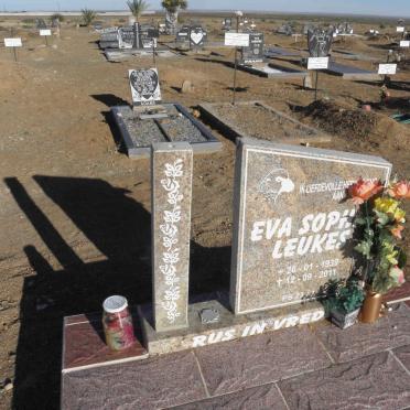 LEUKES Eva Sophia 1939-2011