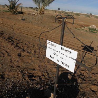 SCHIEFER Elizabeth 1948-2004