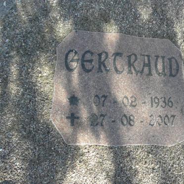 ? Gertraud 1936-2007