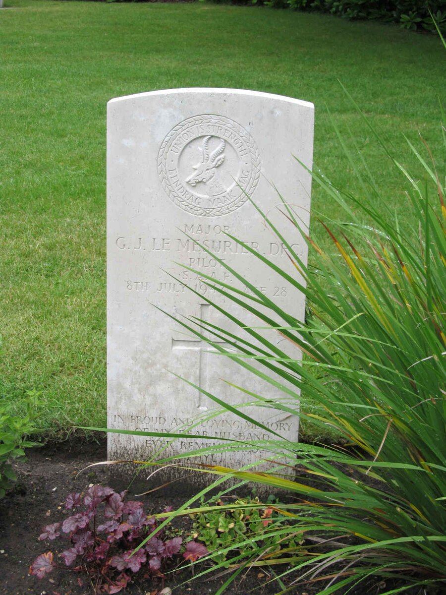MESURIER G.J., le -1943