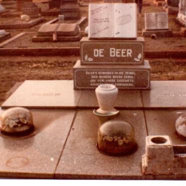 BEER Marthinus Petrus, de 1897-1947 &amp; Roudolf Phina GROBLER 1904-1973